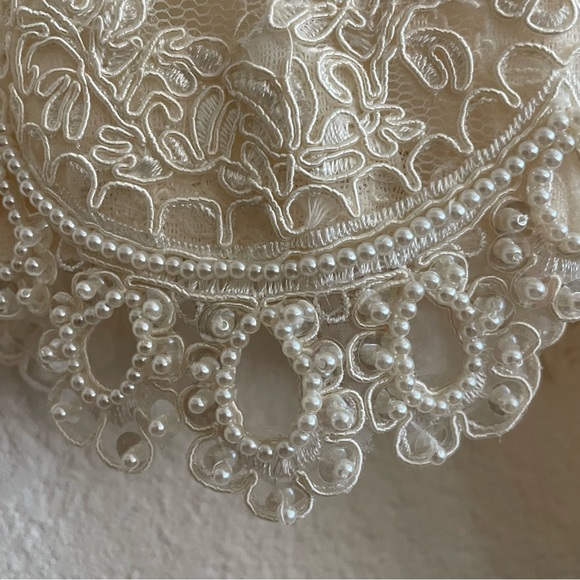 Vintage Úrsula of Switzerland Lace Blouse - Picture 4 of 12